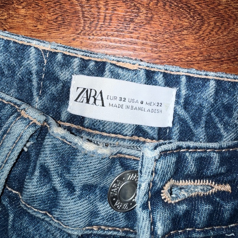 Zara Distressed Blue Womens Mom Jeans - Picture 5 of 6